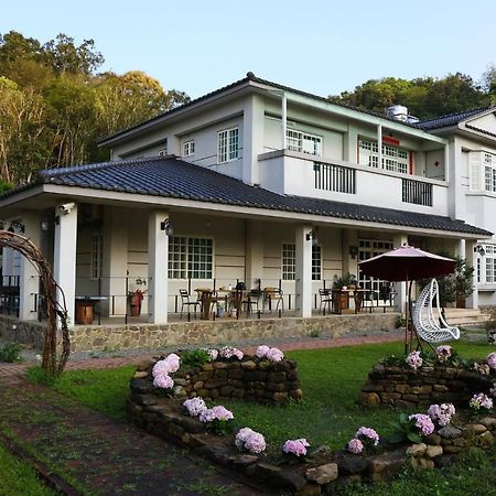 Mountain Gods B&B Nantou Экстерьер фото